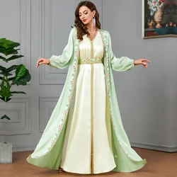 Elegancka muzułmańskie Abaya dubajska satynowa kardigan Kimono szata z koralikami z długim rękawem w stroju damskim komplet 2 sztuk marokański kaftan