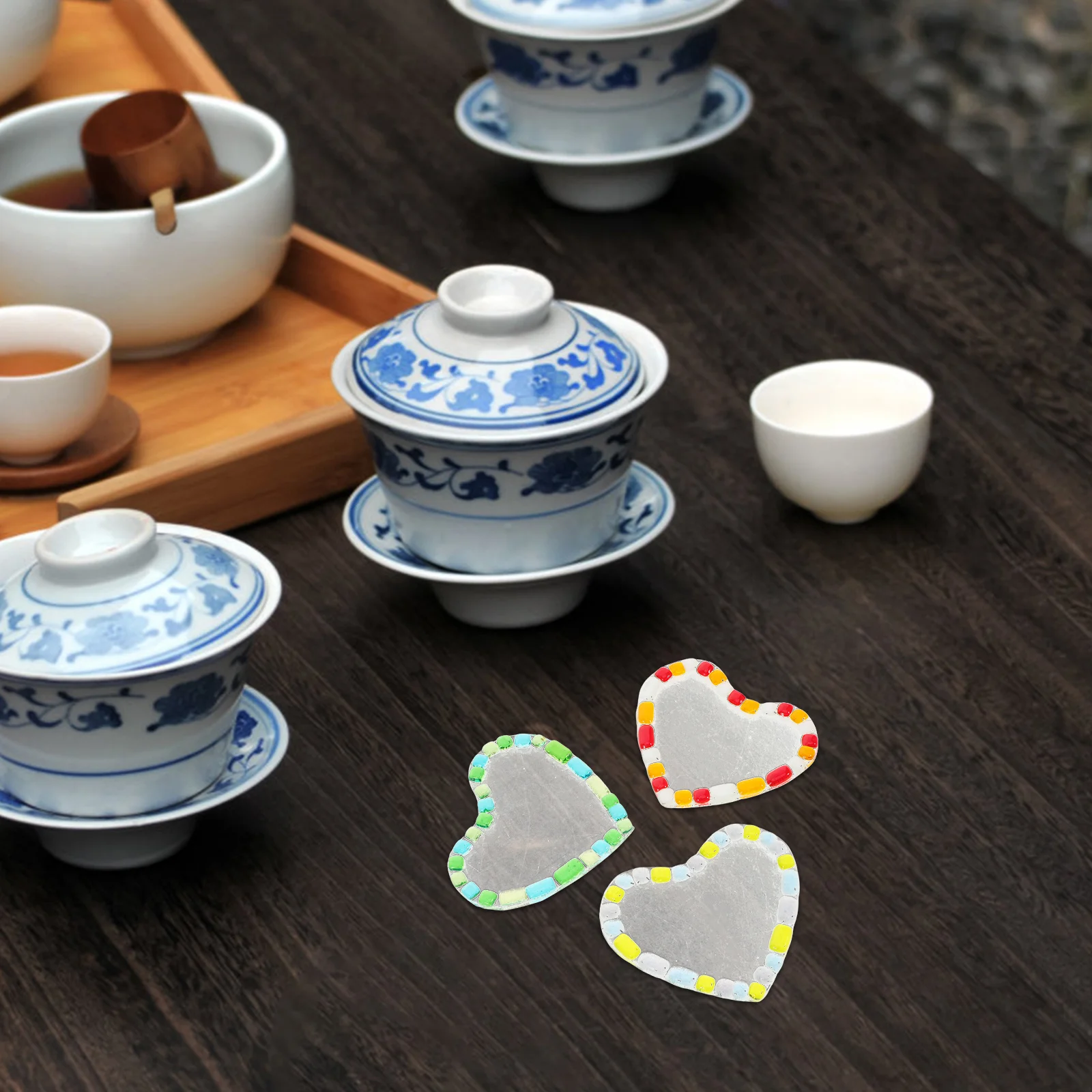 

3Pcs Glass Coasters Heart-Shaped Heat-Resistant Drink Coasters for Coffee Table Decor Mug Insulation Cushion Cup Mat for Desk