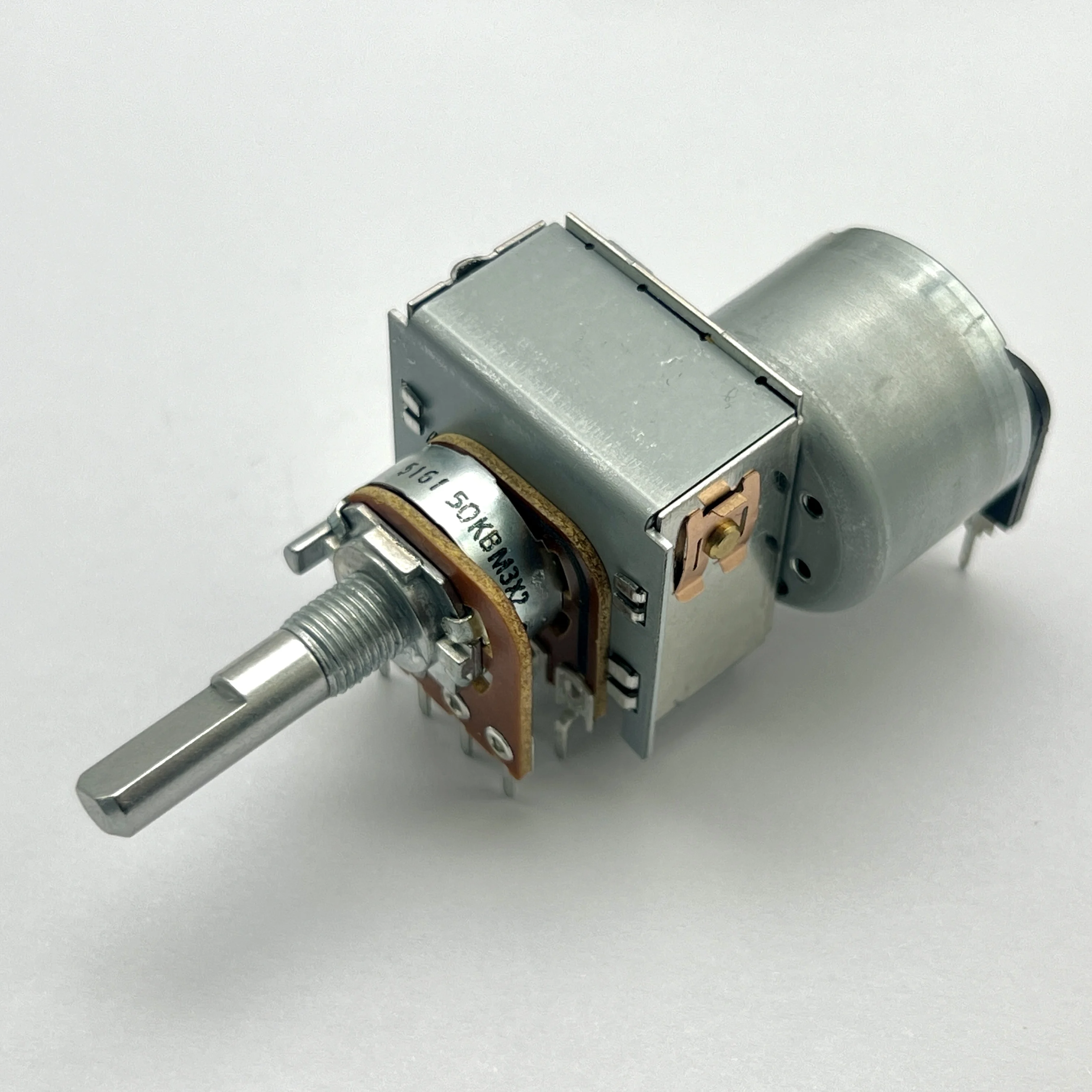 1 PCS brand new original Taiwan Fuhua Tianlong amplifier motor dual volume potentiometer B50K * 2 axis length 25mm