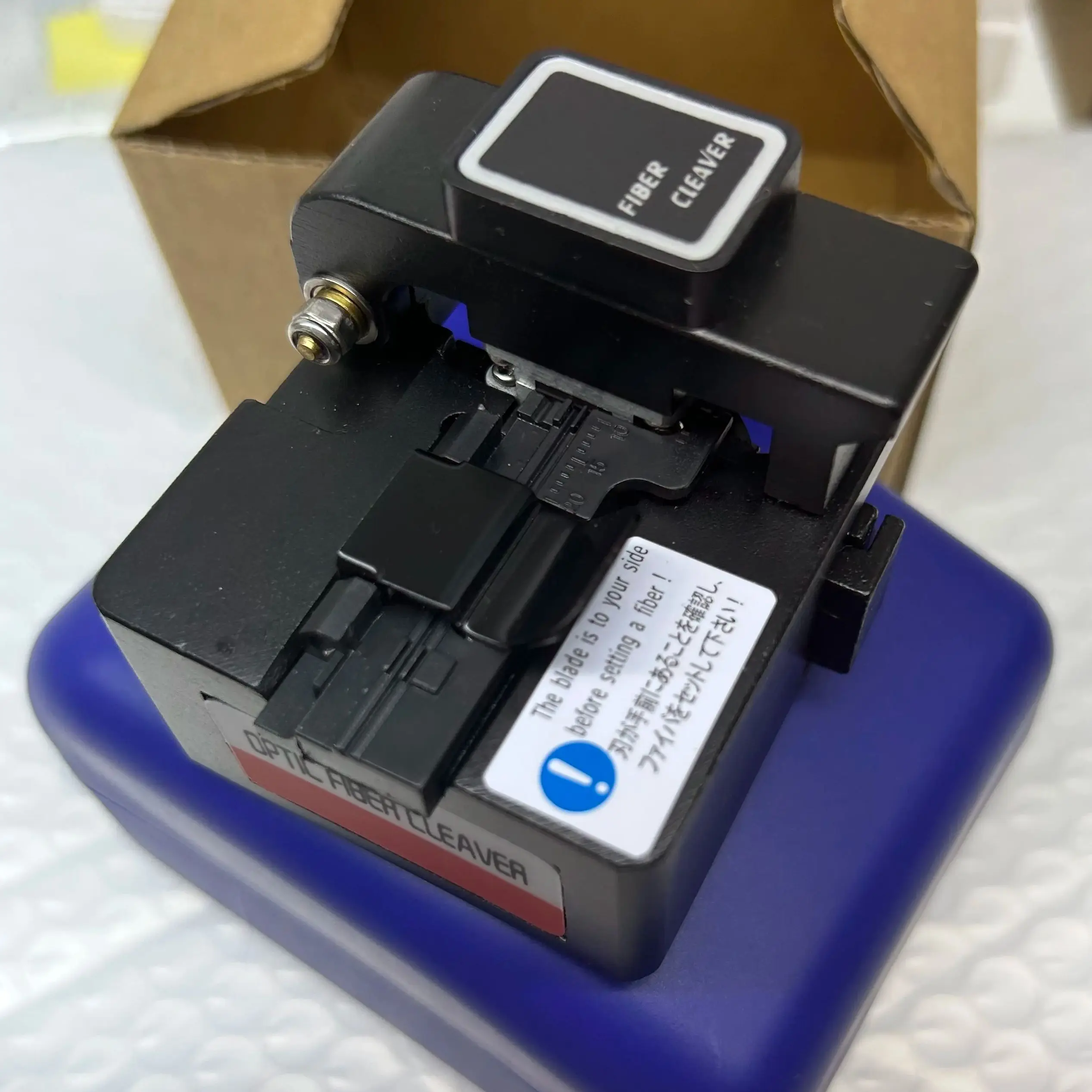 

Tm-100 High Precision Optic Fiber Cleaver FTTH Optical Fiber Cutting Knife Tool