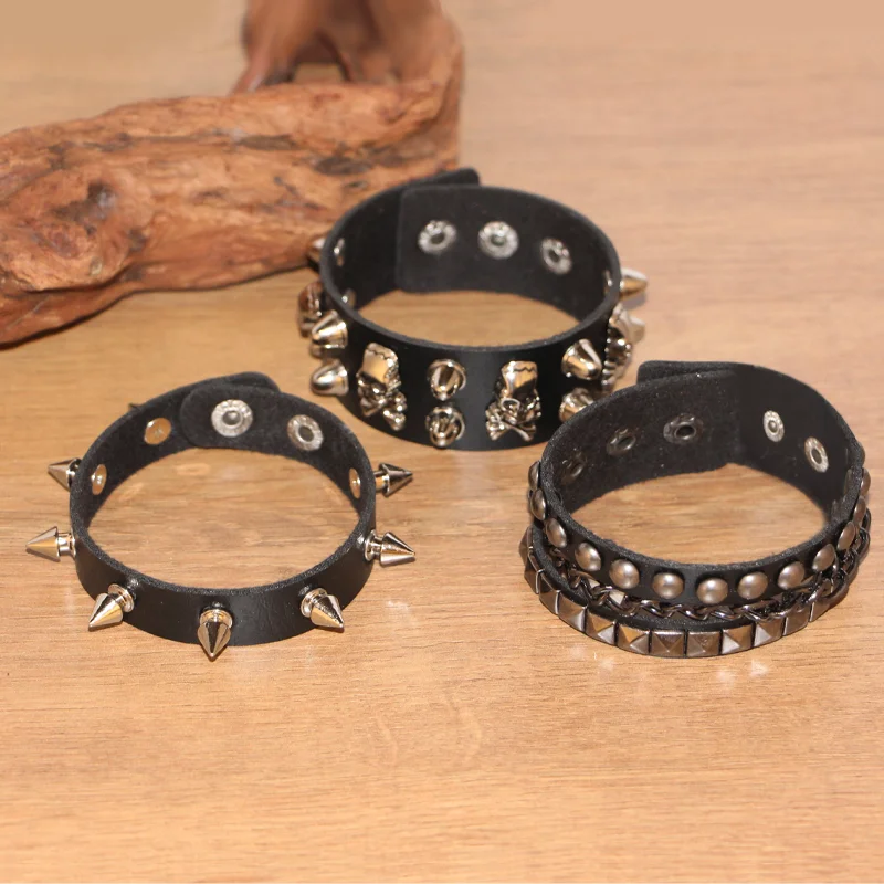 Punk Leather Men\'s Bracelets Gothic Spike Skull Head Rock Bracelets For Men Fashion Cosplay Hip-Hop Leather Bracelets Gifts