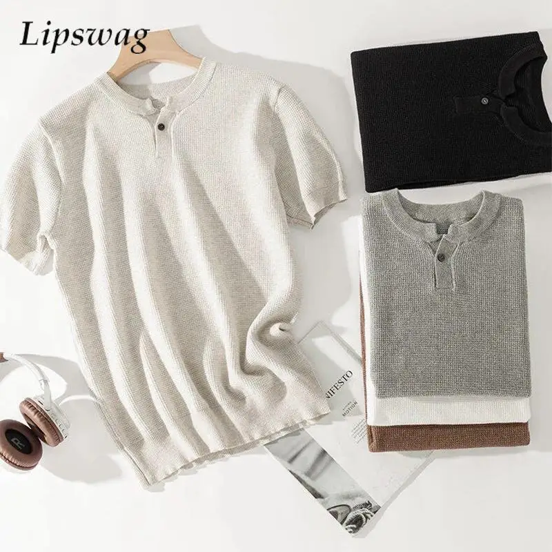 

Летние дышащие трикотажные футболки из ледяного шелка, мужские стильные футболки на пуговицах с воротником на пуговицах, мужские вязаные однотонные джемперы с короткими рукавами