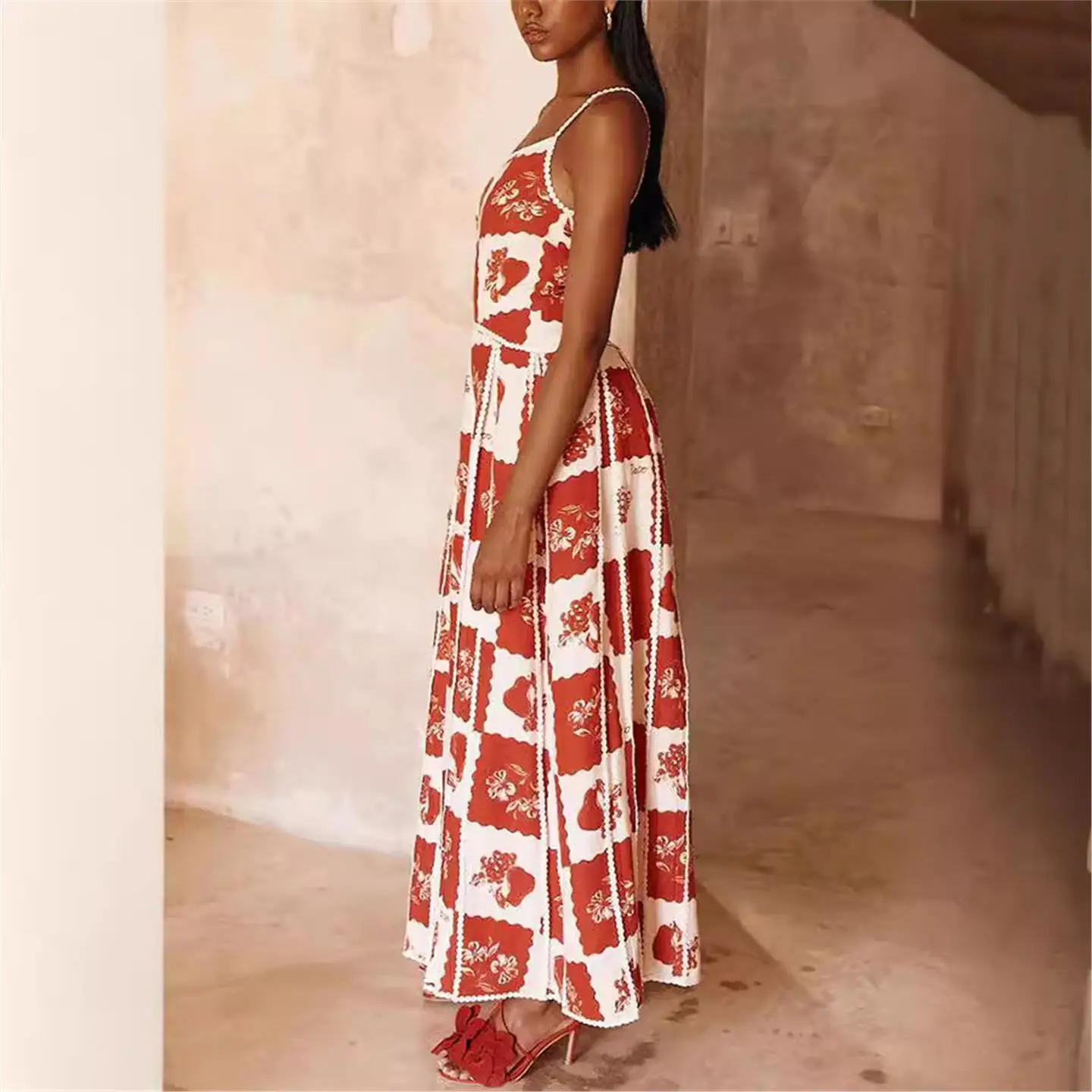 2025 Nuovo cinturino Faion stampato in pizzo 3D Dr a vita alta europeo Sle casual pezzo unico senza marca Dr. da donna