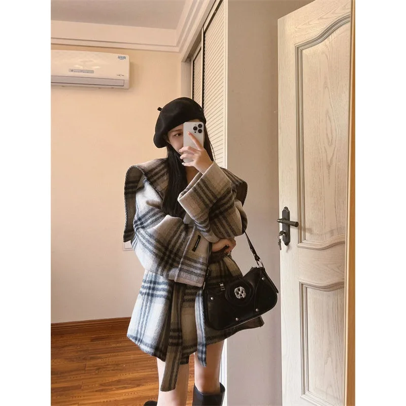 

Retro plaid woolen coat winter new design sense thickened warm medium and long woolen coat women's wholesale