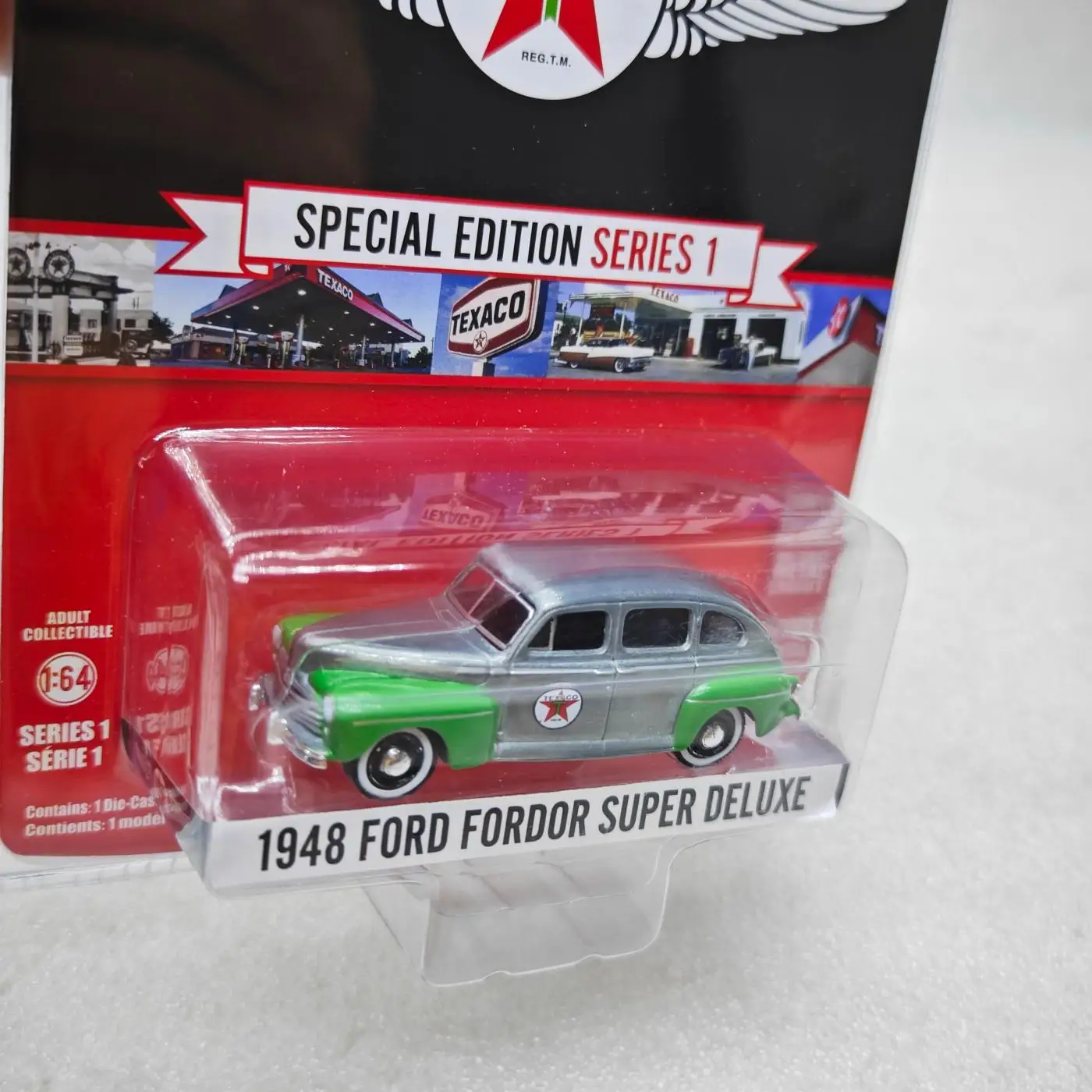 

Greenlight 1:64-181 Ford Fordor Super Luxury, лак, модель игрушечного автомобиля, имитация звука, свет, коллекция, подарок для детей