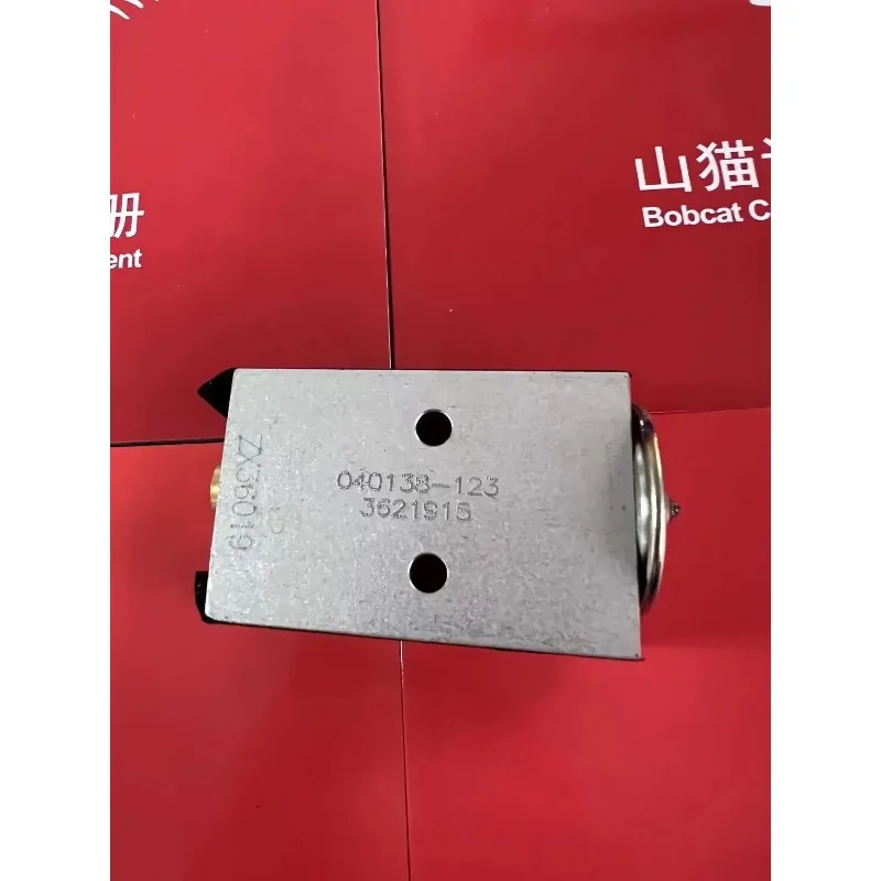 Bobcat S160/S185/S250/S550/S630 Valve Block – 6675534 Domestically Produced Part