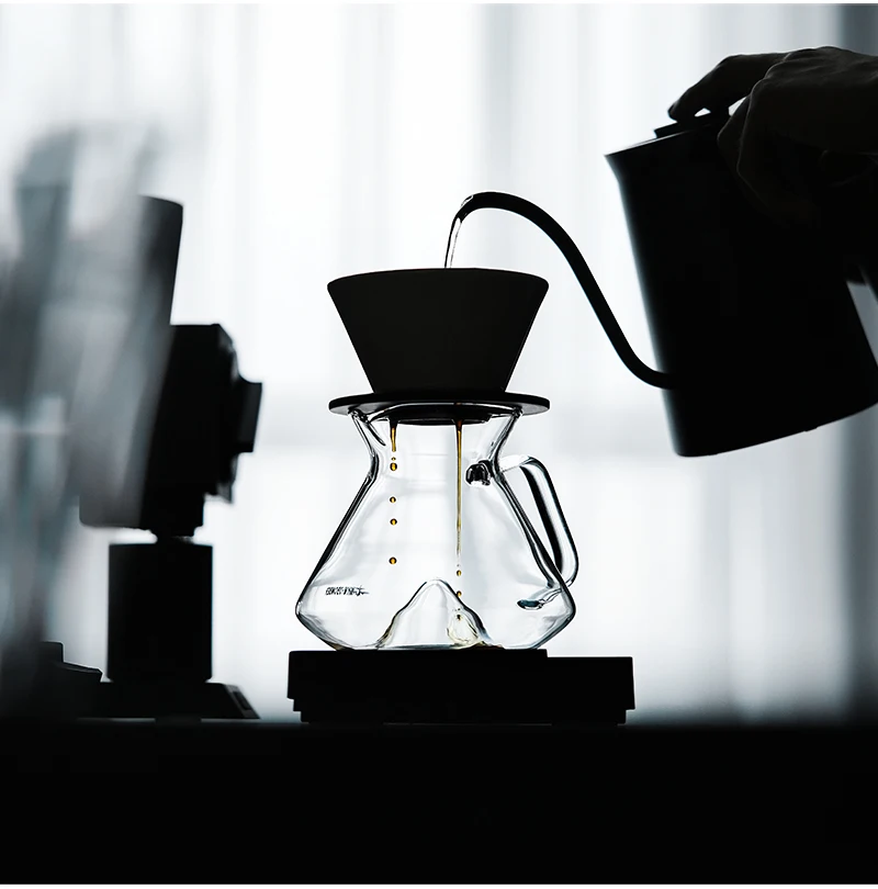 MHW-3BOMBER Hill Coffee Server Guide Extraction Pour Over Coffee Server Ergonomic Handle High-Borosilicate Glass For Barista