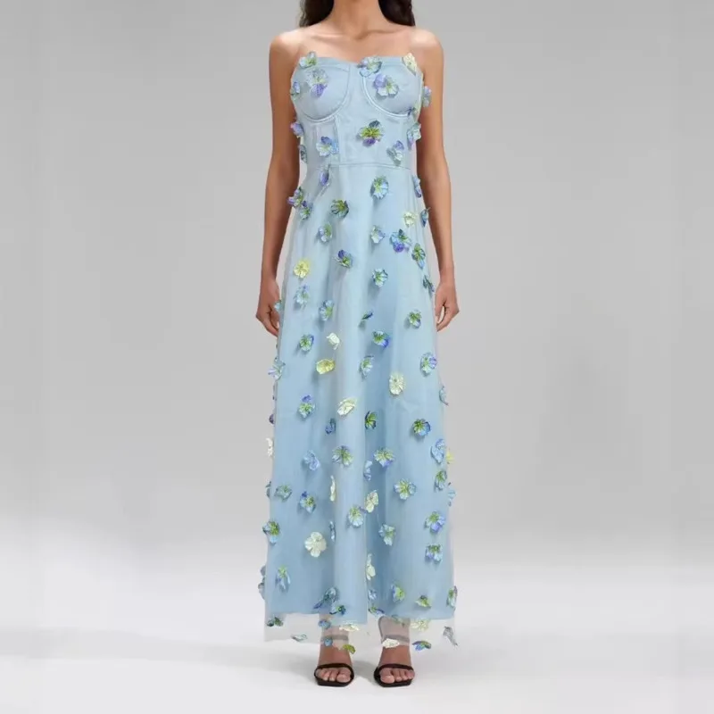 Elegancka długa sukienka bez ramiączek YFPF, dekolt typu slash neck, kwiaty 3D, bez rękawów, fason A, nowa kolekcja odzieżowa 2025.