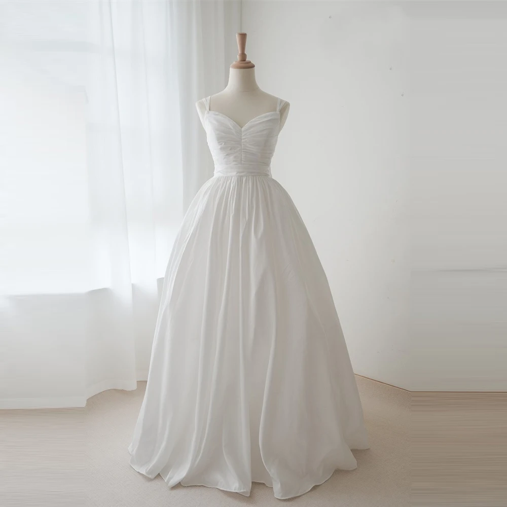 Charming simple Wedding Dresses Spaghetti Straps White/Ivory Beach Bridal Gown A-line V-neck satin ball gown