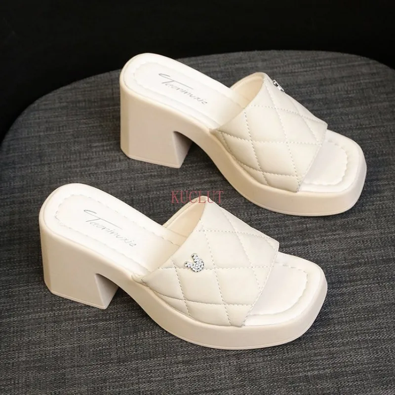 Dikke Zolen Modieuze Sandalen Slippers Voor Vrouwen 2023 Nieuwe Biscuit One Line Slippers Voor Vrouwen Strand Sandalen Dames Schoenen