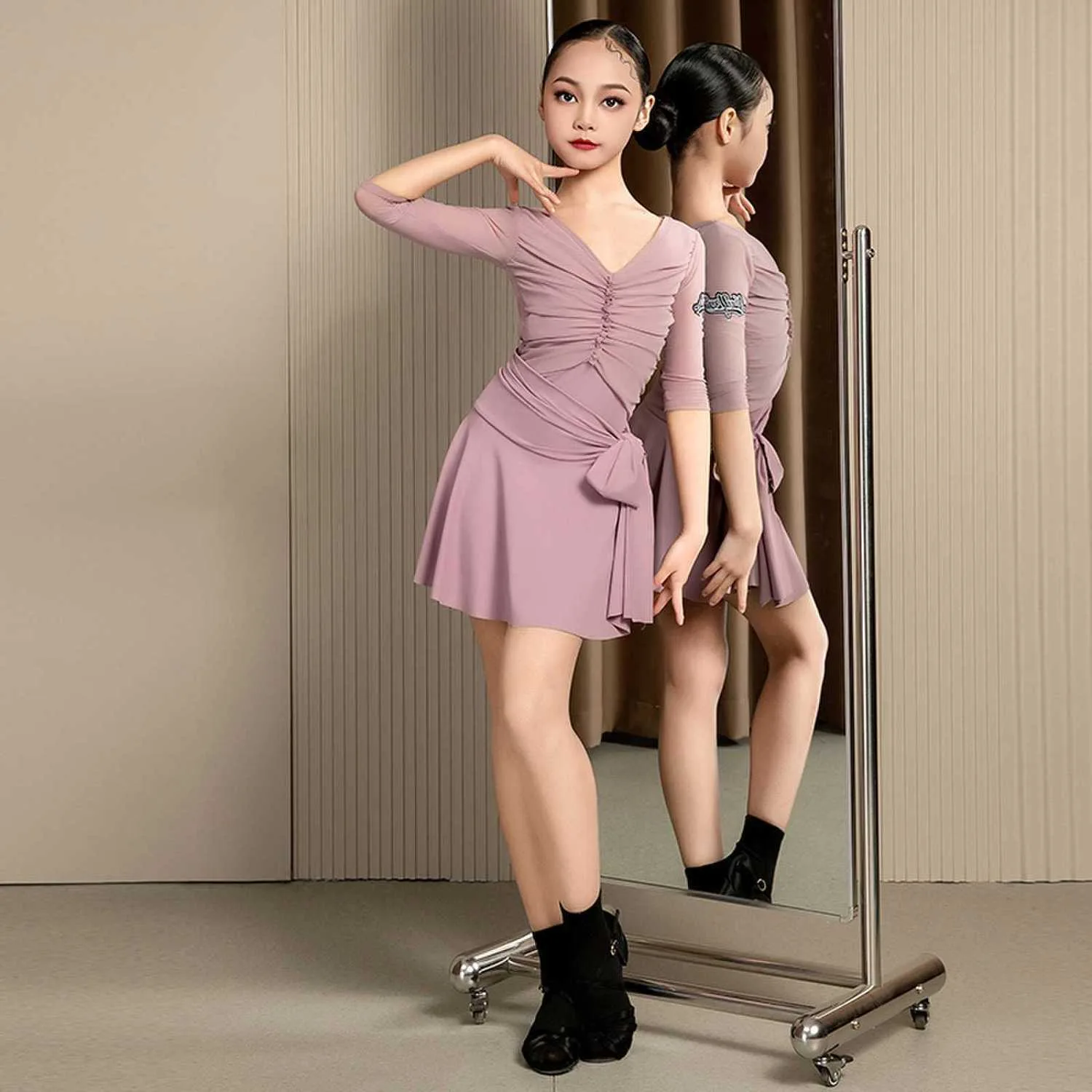 

Latin American Clothes Girl Latin Dance Skirt Latin American Dance Dresses Dance Costume Short Skirt Stage Costume Dancewear