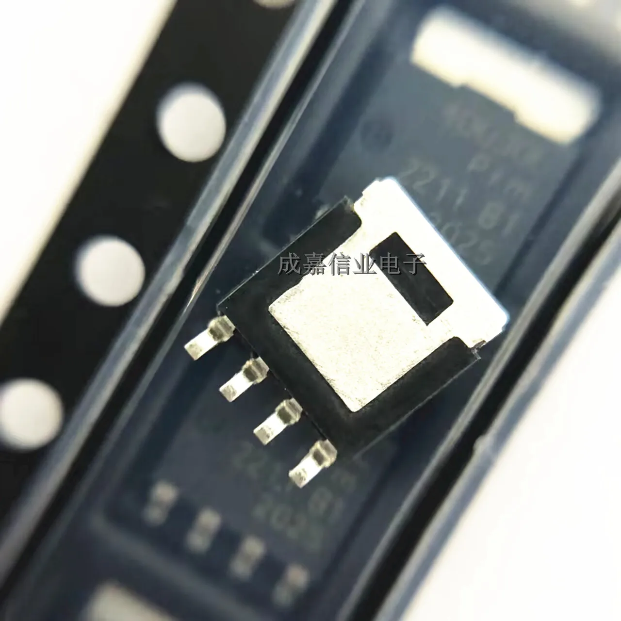 10pcs/Lot PSMN4R0-30YLDX SOT-669-5 4D030L MOSFET 30 V 95 A Operating Temperature:- 55 C-+ 175 C