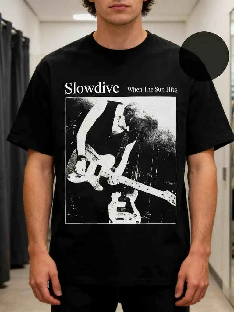 

Футболка в стиле рок-музыки с принтом группы Slowdive "When The Sun Hits Souvlaki", альбом "Everything Is Alive", мерч Slowdive, одежда для рокеров