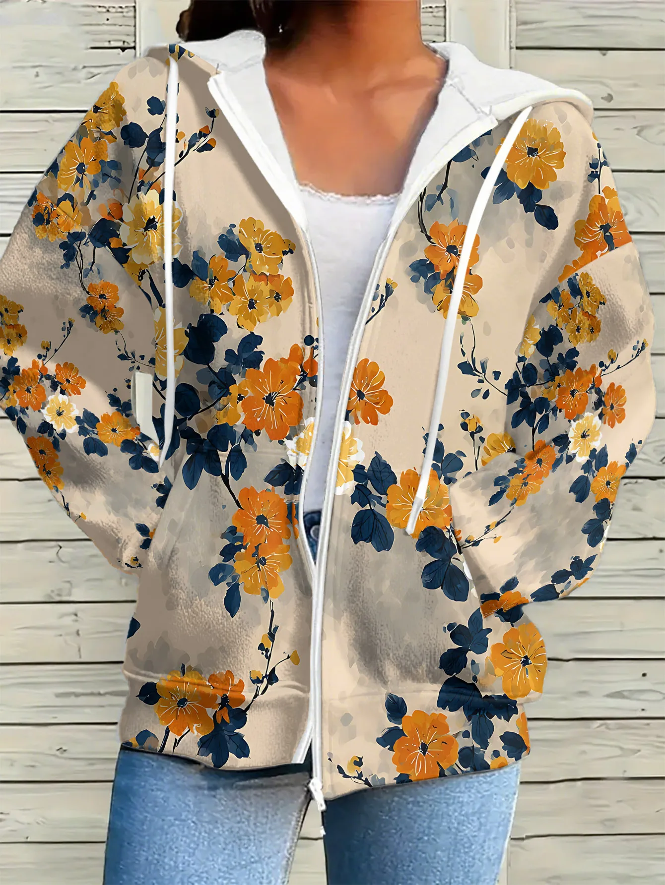 Рисунок 3 - Кардиган с капюшоном — удобная