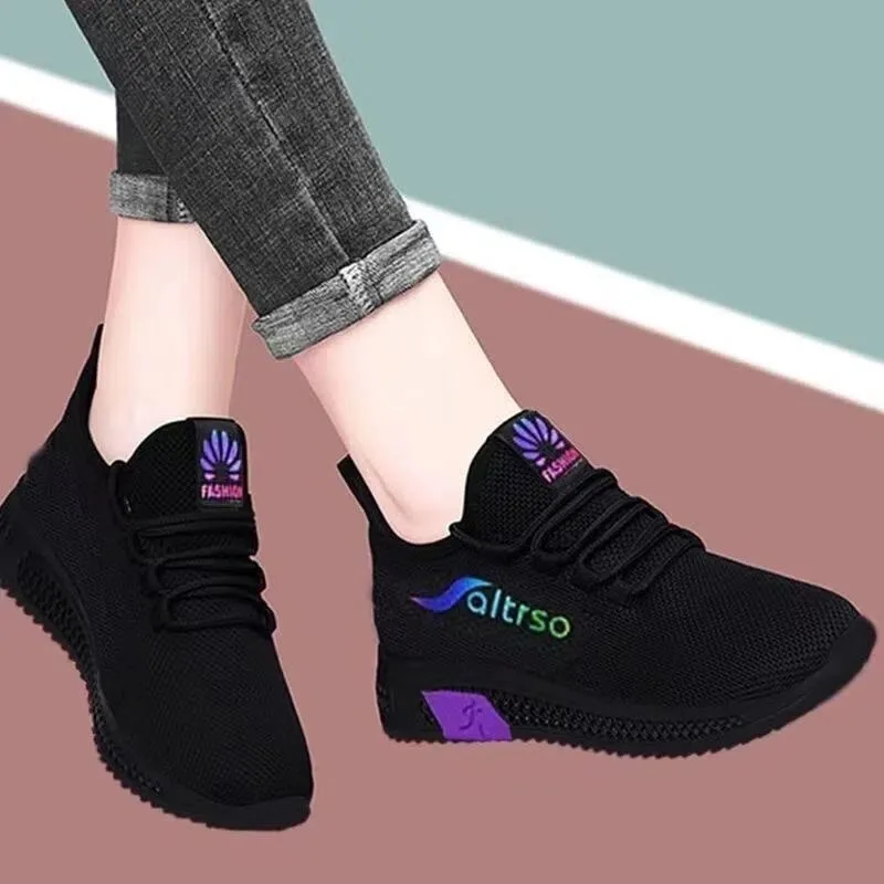 Women Mesh Flat Shoes Spring New Fashion Women Soft Soled Knitted Sneakers Korean Version Casual Non Slip Mom and Student