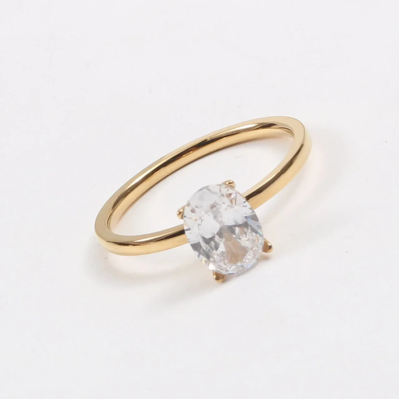 High End PVD Gold Plated Stainless Steel Shinny Oval Cubic Zirconia Engagment Wedding Ring for Women
