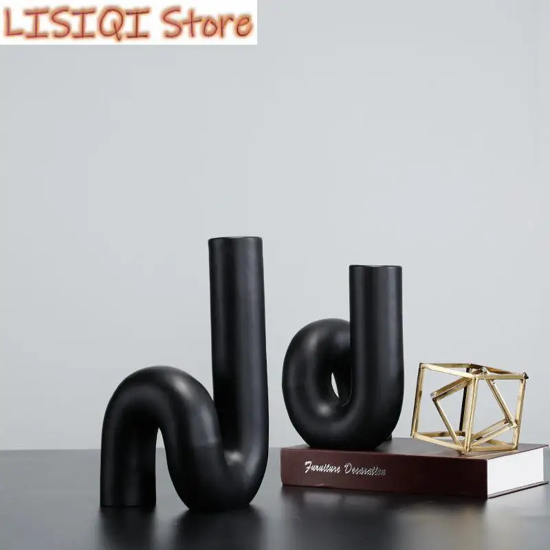 

New Resin Handicraft Black Pipe Abstract Geometric Black Kink Resin Twist Knot Decorative Figurines Home Decoration Accessories