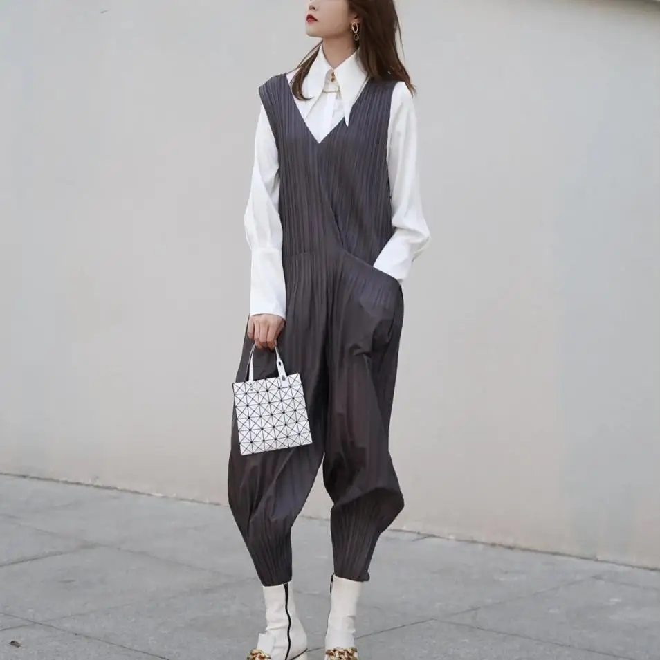 

Faionable V-Ne Svel Bib Overalls Women's Jumpsuit Spring Summer Polyester Low Waist Long Pants Double-Sided Wear