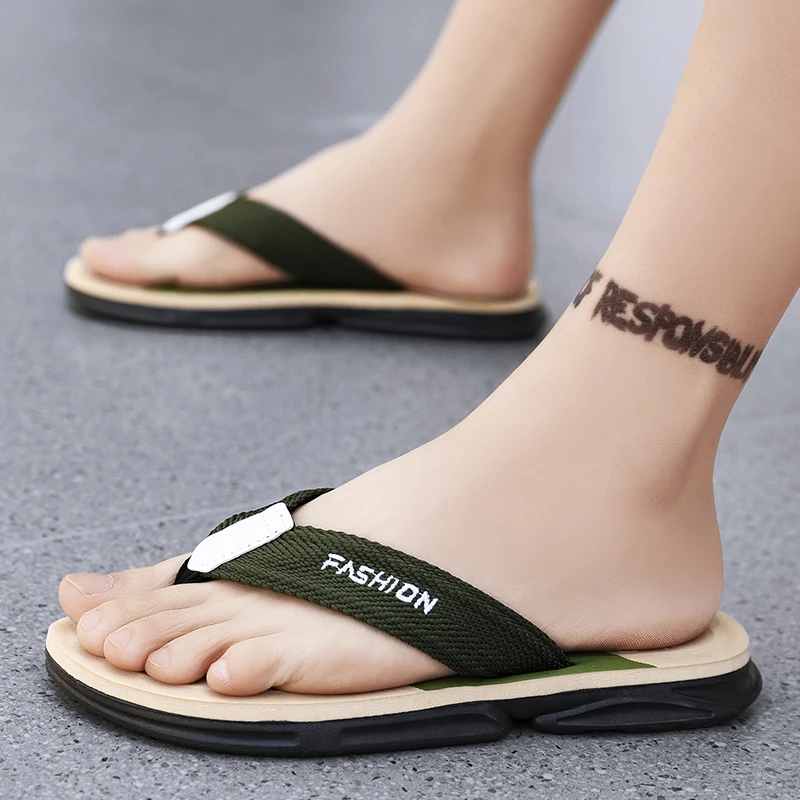 Popular Men's Flip Flops Casual Outdoor Beach Sandals Fashionable Mens Summer Sandal Versatile Men Comfortable Flat Slippers