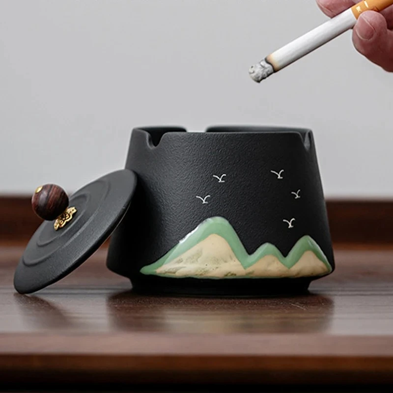 

Попельница в китайском стиле с креативным горным узором и крышкой, анти-летающий ясень для дома, гостиной, журнального столика, декор, керамическая пепельница
