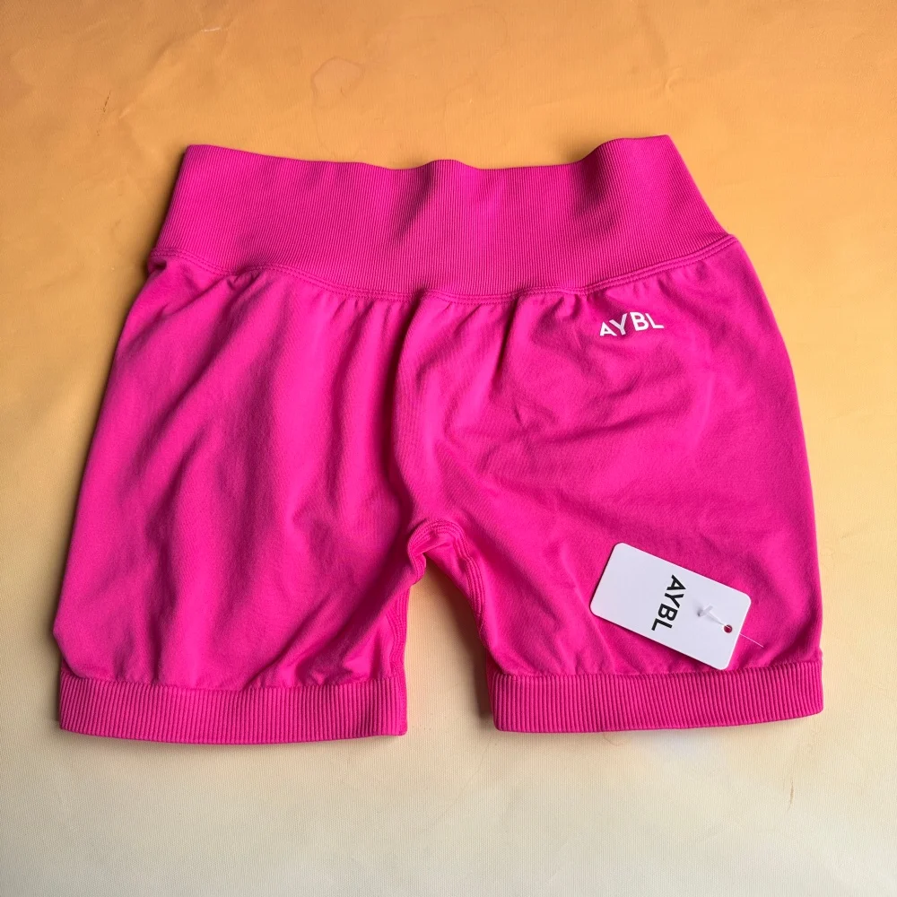 Marken-Nahtlose Yoga-Shorts — Po-formende Fitness-Shorts, Dehnbare Kompressions-Shorts für Damen, Feuchtigkeitsableitend – Detail 19