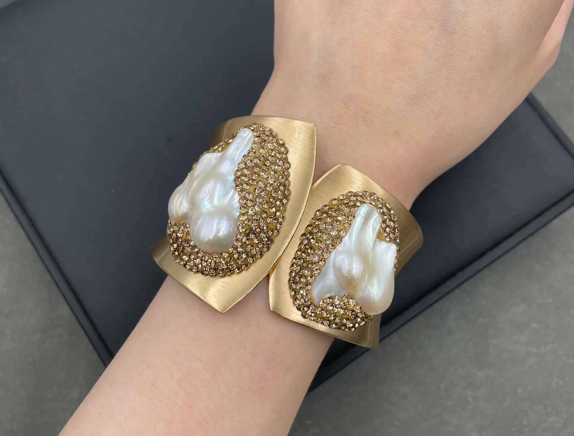 Natural Gold Plated Bangle With Zircon Paved  Pearl Cuff Bracelet Lady Jewelry