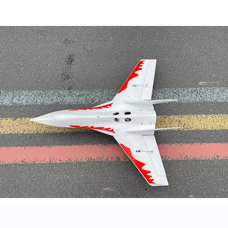 Aircraft Model Sword 770 Electric Remote Control Fixed Wing 64 Channel Racing Aircraft Epo Crash Resistant Delta Wing