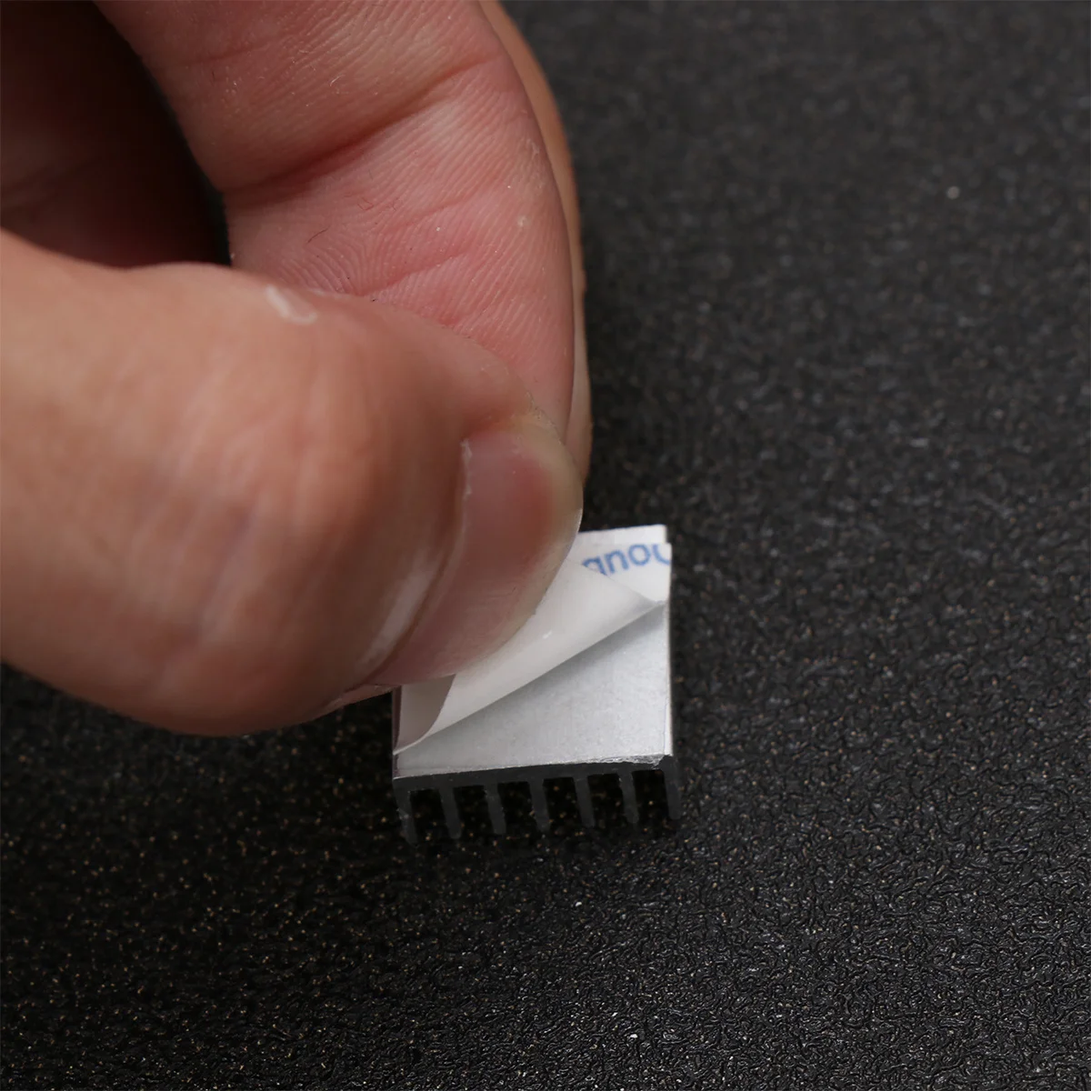 

3 шт. медный радиатор для Raspberry, алюминиевый радиатор, комплект охлаждающего блока, радиатор печатной платы, совместимый с Beaglebone, серебристый