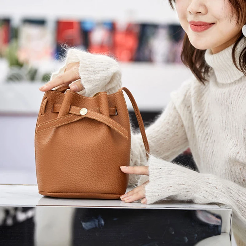 Women Large Capacity PU Leather Portable Cross Body Bucket Bag Single Shoulder Bag With Buckle