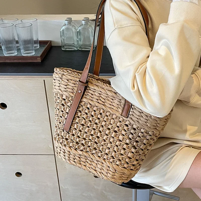 Summer Handwoven Straw Beach Women Tote Bags 2024 Vintage Hollow Out Basket Rattan Handbag Vacation Shoulder Bag New Beach Bag