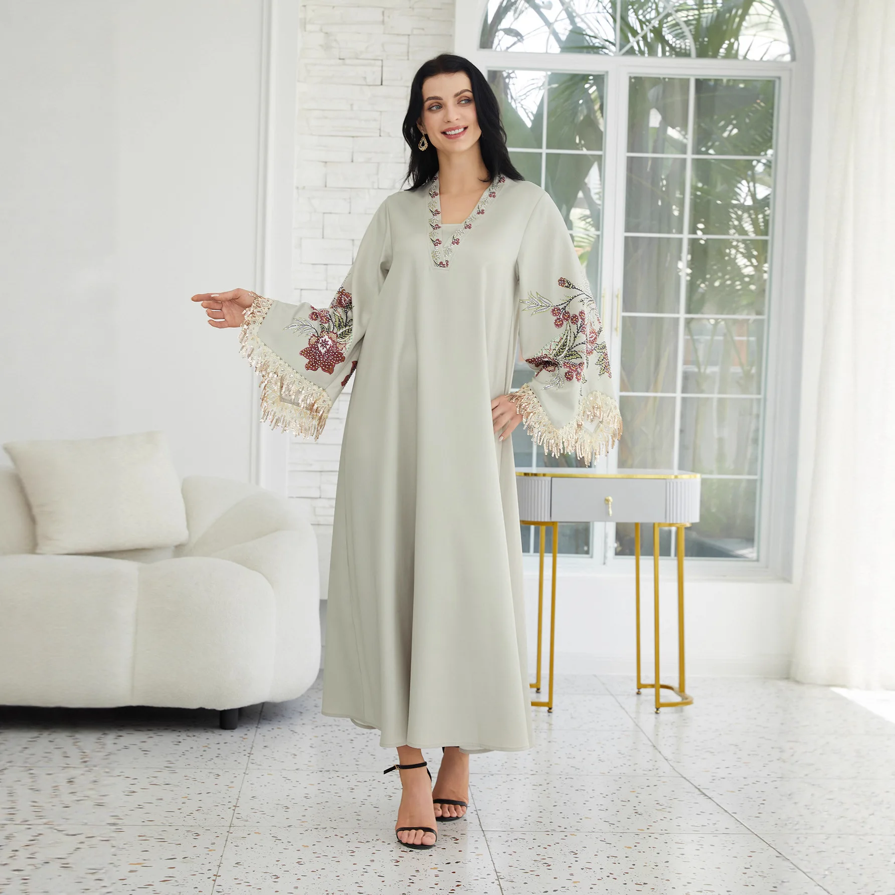 

Elegant V-Neck Printed Tassel Robe for Muslim Women Luxury Sequins Beaning Emcroidery Abaya Dress Party Evening Elegant Dresses