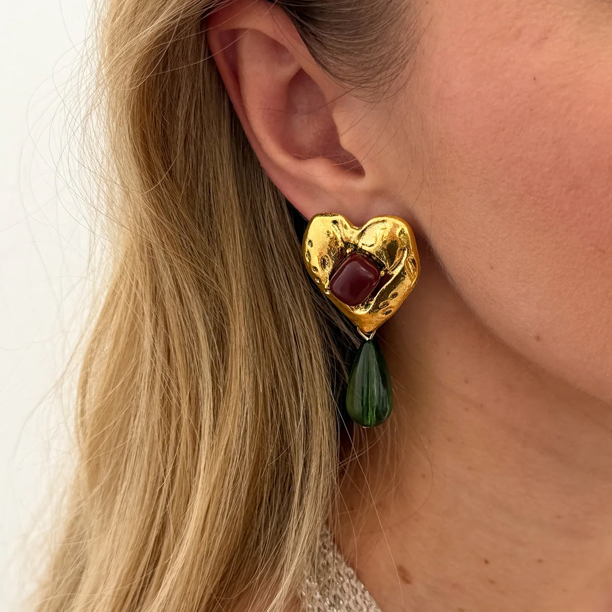 Metal Heart Dangle Post Earrings Vintage Fashion Jewelry Daily Accessories Hammered Designer New Style Wholesales Gifts