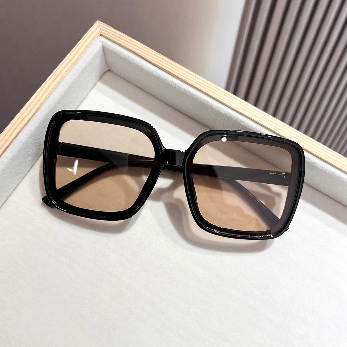 1Pc European and American Square Frame Classic Color Retro Trendy Simple Daily Versatile Accessories Fashion Glasses