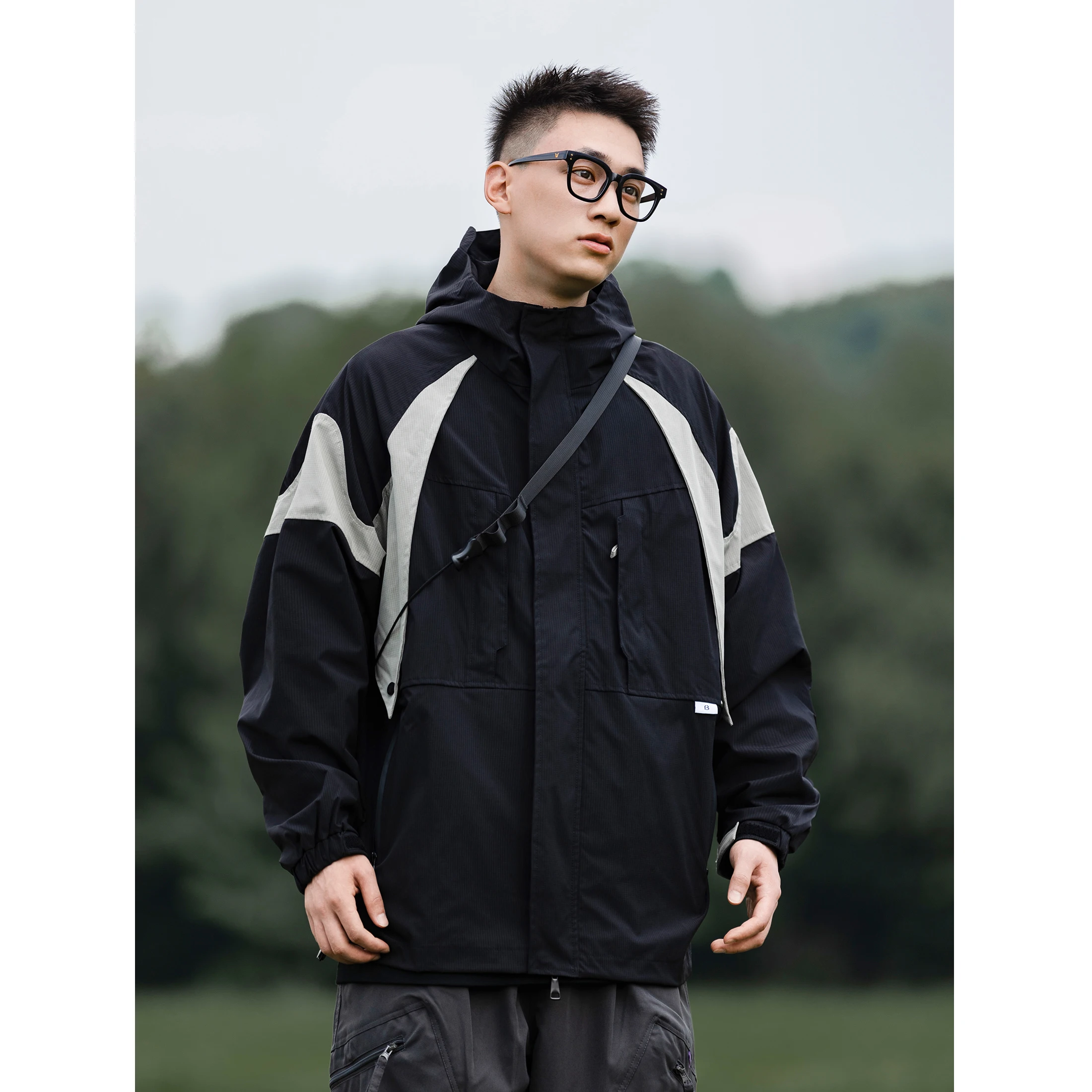 Gmkd Japanese Sle Outdoor Windproof Hooded Jacket: Una Revisión Detallada para Aventureros y Viajeros