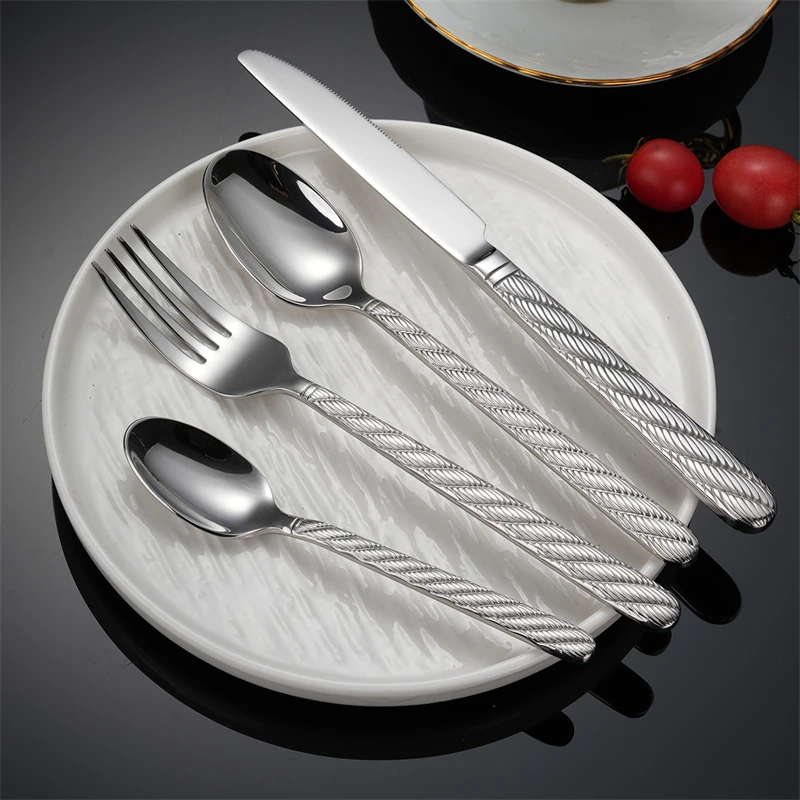 High Quality Cutlery Set Handle Exquisite Carving Stainless Steel Golden Tableware Knife Fork Spoon Flatware Set Silverware Set