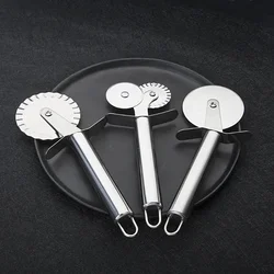 New Household Stainless Steel Roller Pizza Knife Quick Cutting Tool For Baking Pancakes And Pastries Four Styles To Choose From