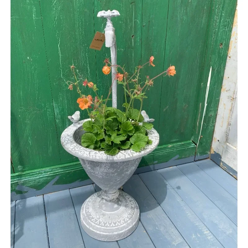 Garden grocery faucets, flower pots, flower stands