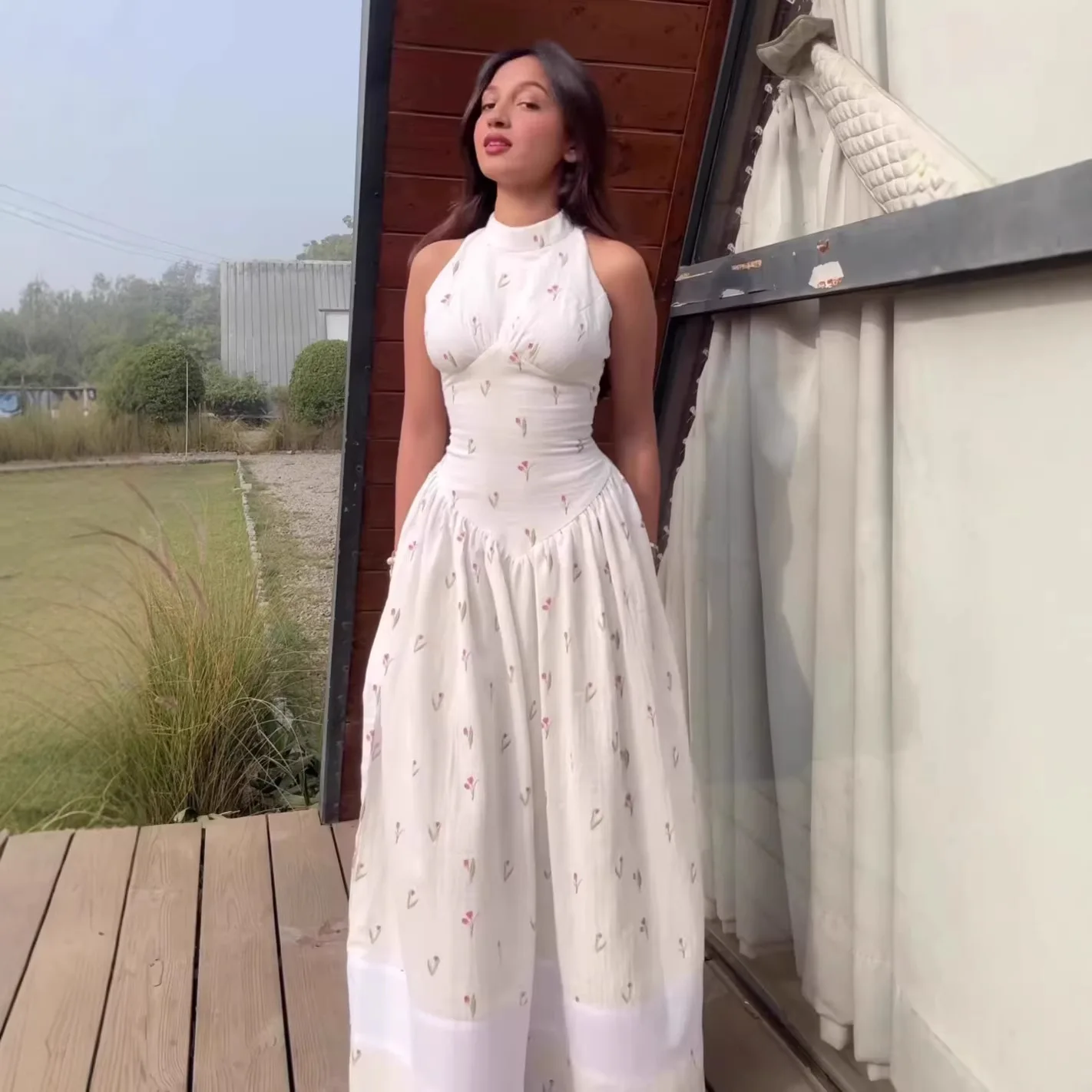 

Women's New 2026 Sleeveless Printed Waist-Tight Slim-Fit Elegant Flared Dress