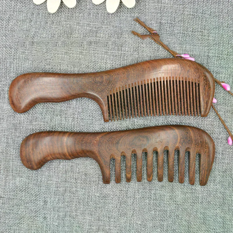 أمشاط شعر من خشب الصندل الطبيعي مضادة للكهرباء الساكنة مشط خشبي مدلك طويل واسع الأسنان لفك تشابك مشط خشب الصندل العناية بالشعر هدية منزلية