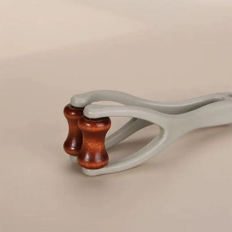 

Hardwood Hand Finger Massage Roller Tool Relief Hand Discomfort Stress Relief Massager for Carpal Tunnel Syndrome Care