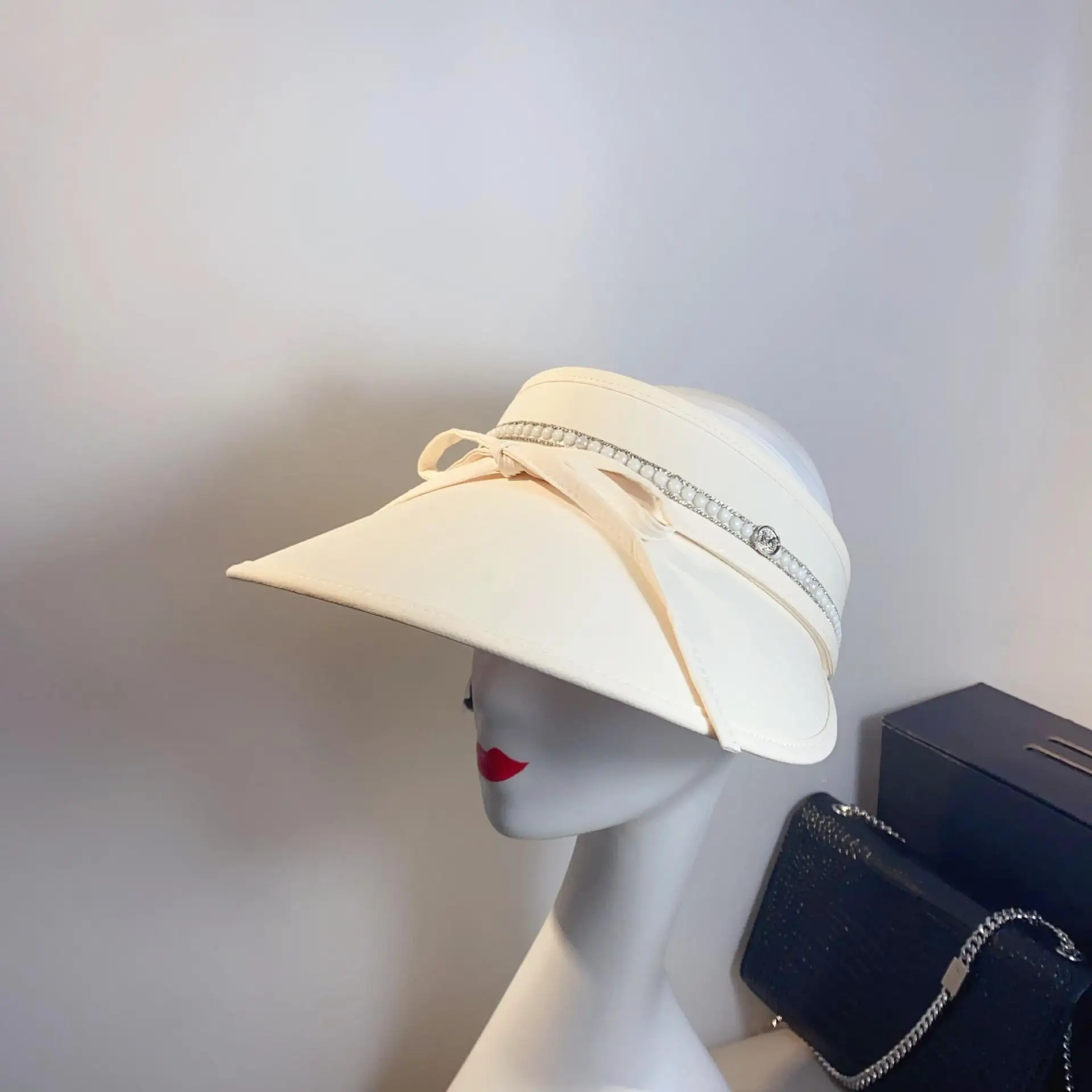 Summer Outing With Large Eaves, Sunshade and Sunscreen Hats Ice Silk Cotton, Sparkling Diamond, Bow, and Empty Top Hat for Women