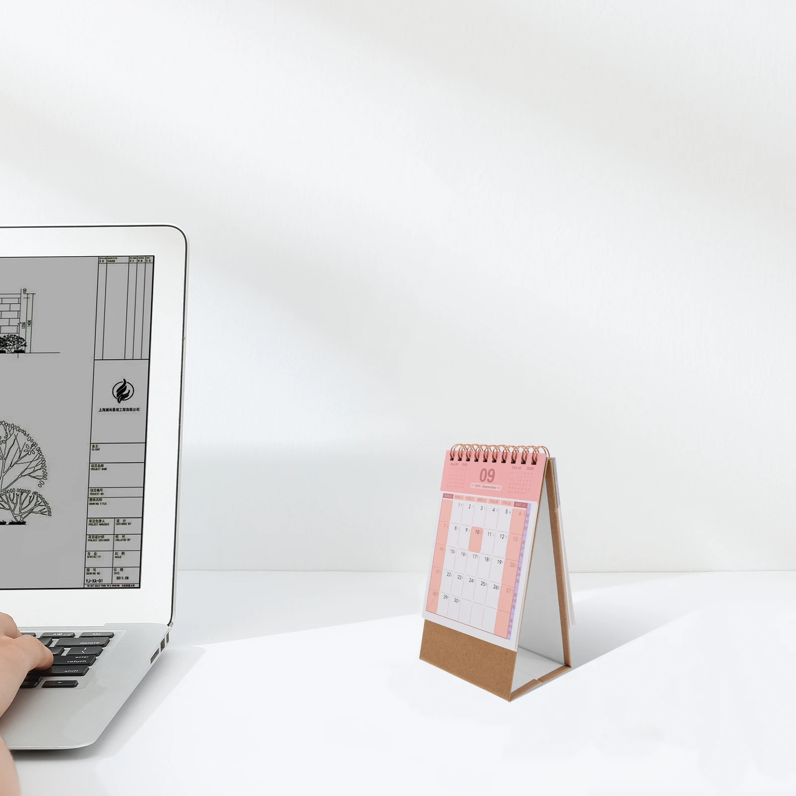 

Маленький настольный календарь на 2024 июля, декабрь 2024 года, простой свежий мини-спиральный перекидной настольный календарь, ежемесячный планировщик, офисный школьный компактный