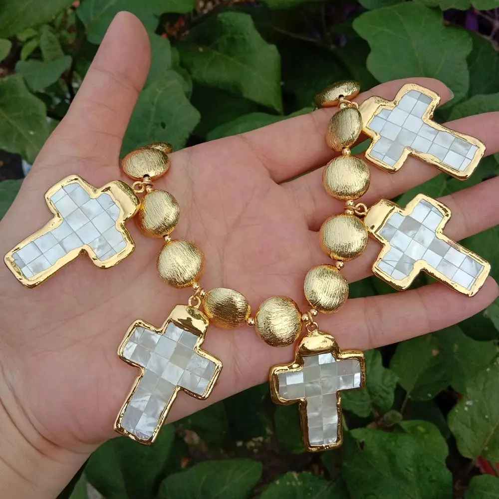 30x40mm White Sea Shell Mother Of Pearl Crucifix Pendant yygem 15mm Gold Plated Brushed Coin Shape Bead Necklace