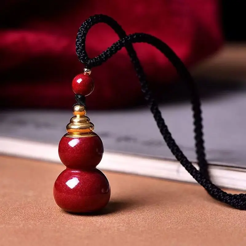Empty gourd pendant bottle can be opened to hold and purple gold sand, natural necklace keychain