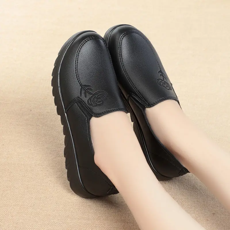 

Casual Loafer Shoes Womens Leather Single Shoes Spring Autumn Cozy Soft Soles Flat Women's Shoes Female Nurse Work Flats Shoes