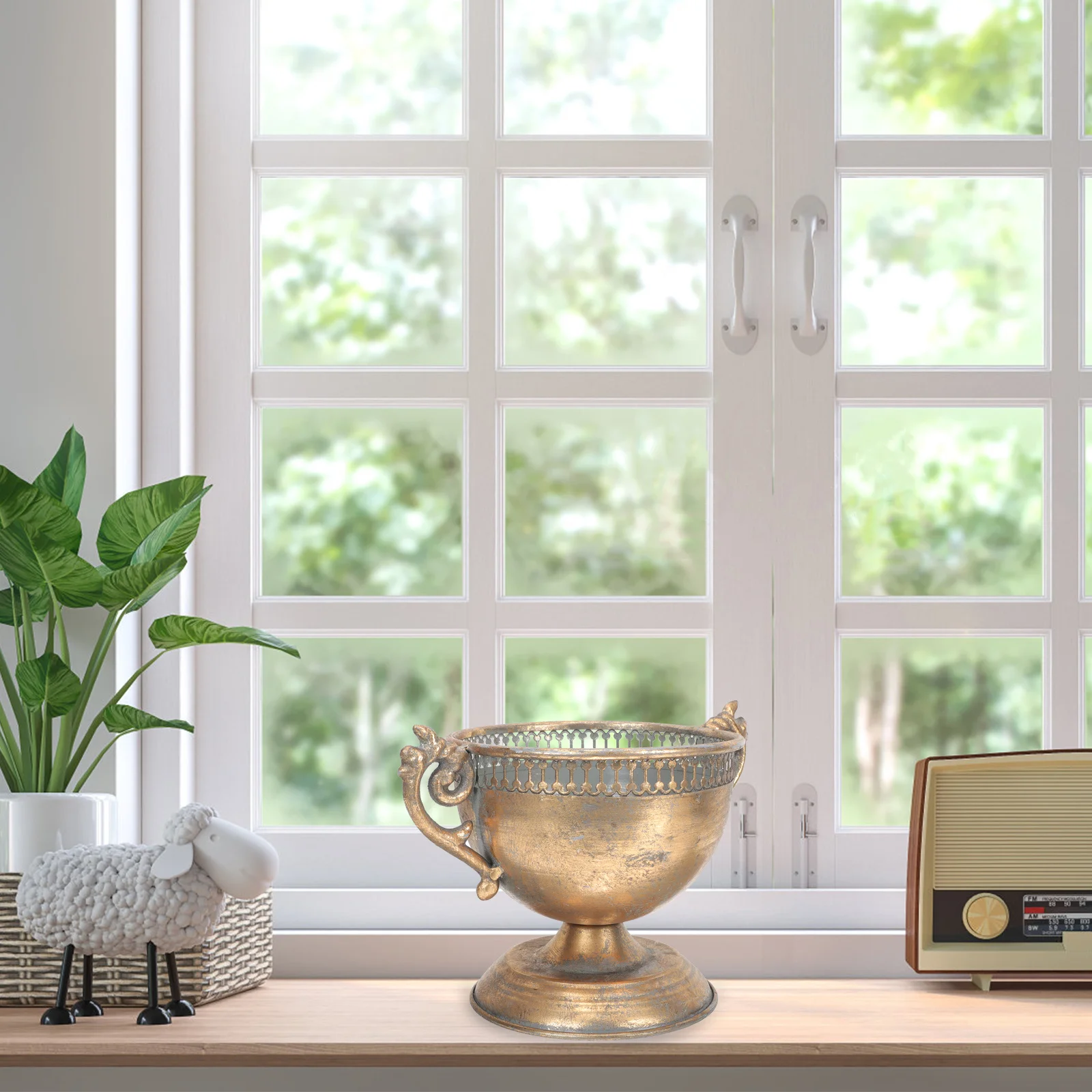 

Vintage Iron Decorative Metal Vase Floral Arrangement Storage Small Flower Vase for Home Garden Office Decor Metal Flower Vases