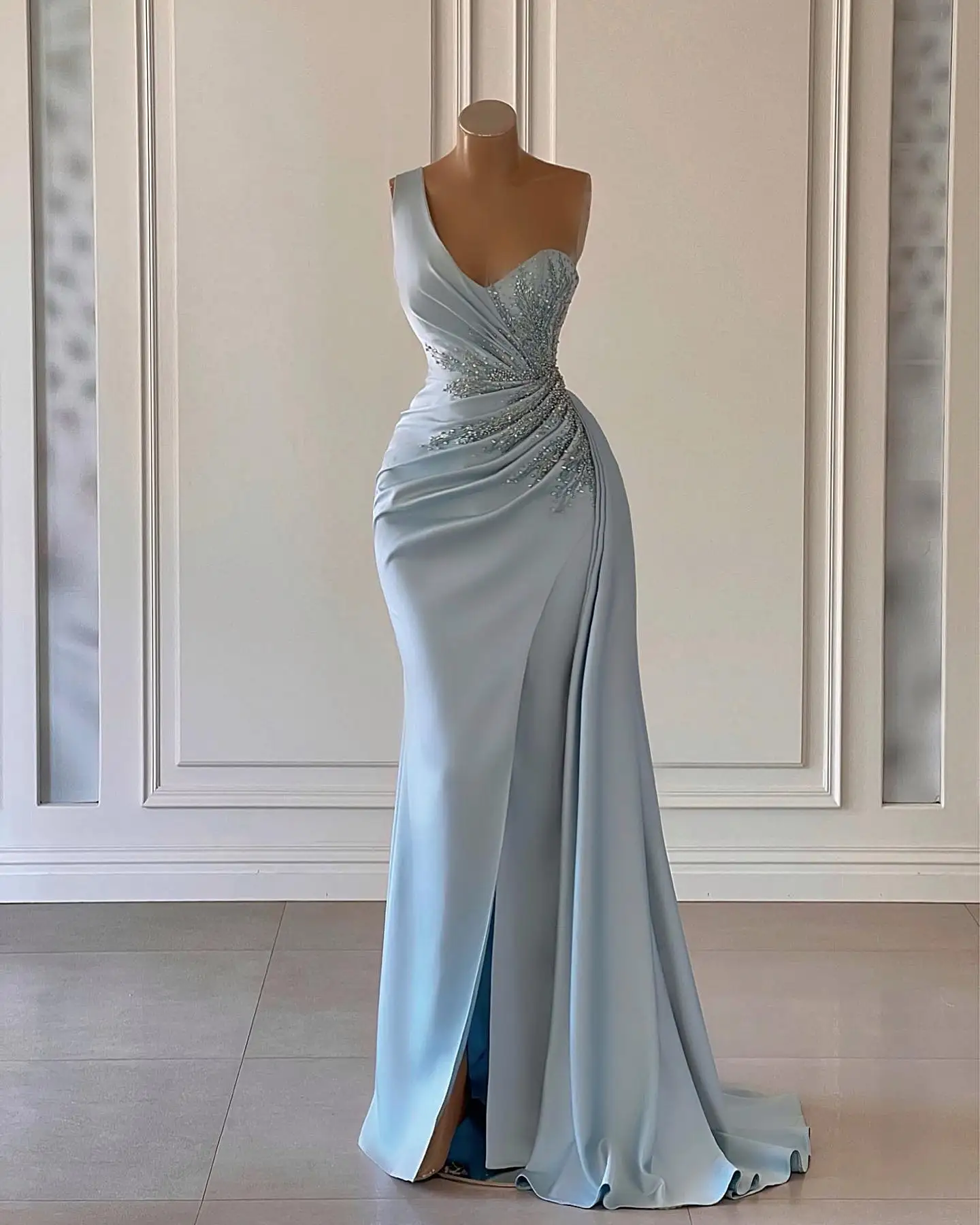 Blue Evening Dresses Sleevelesss V Neck Sequins Appliques Satin One Shoulder Slit Beaded Celebrity Sexy Prom Dresses Custom Made