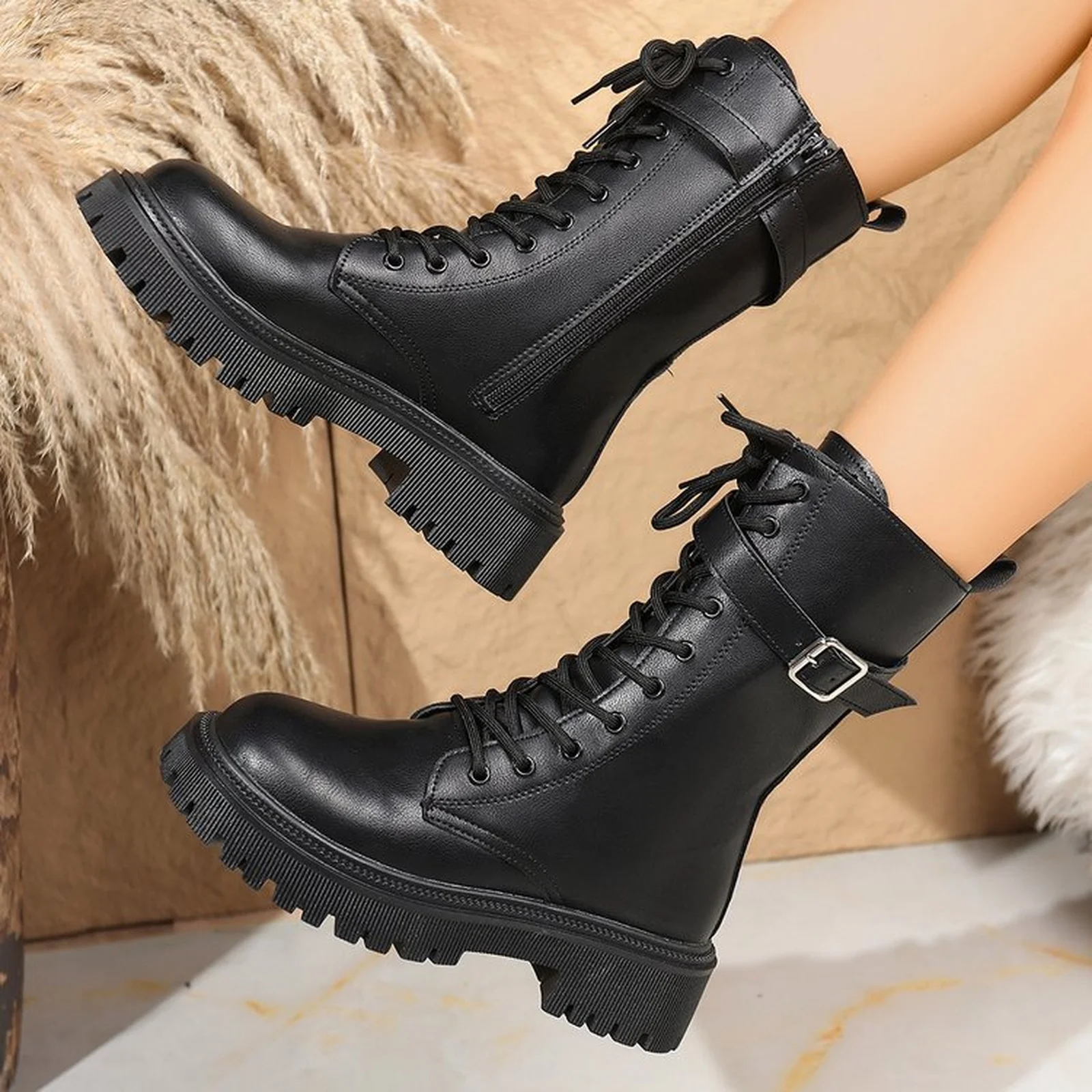 

Women New Booties Fashion Side Zipper Wide Toe Chunky Lug Sole High Top Motorcycle Boots Comfort Non-Casual Outdoor Riding Boots