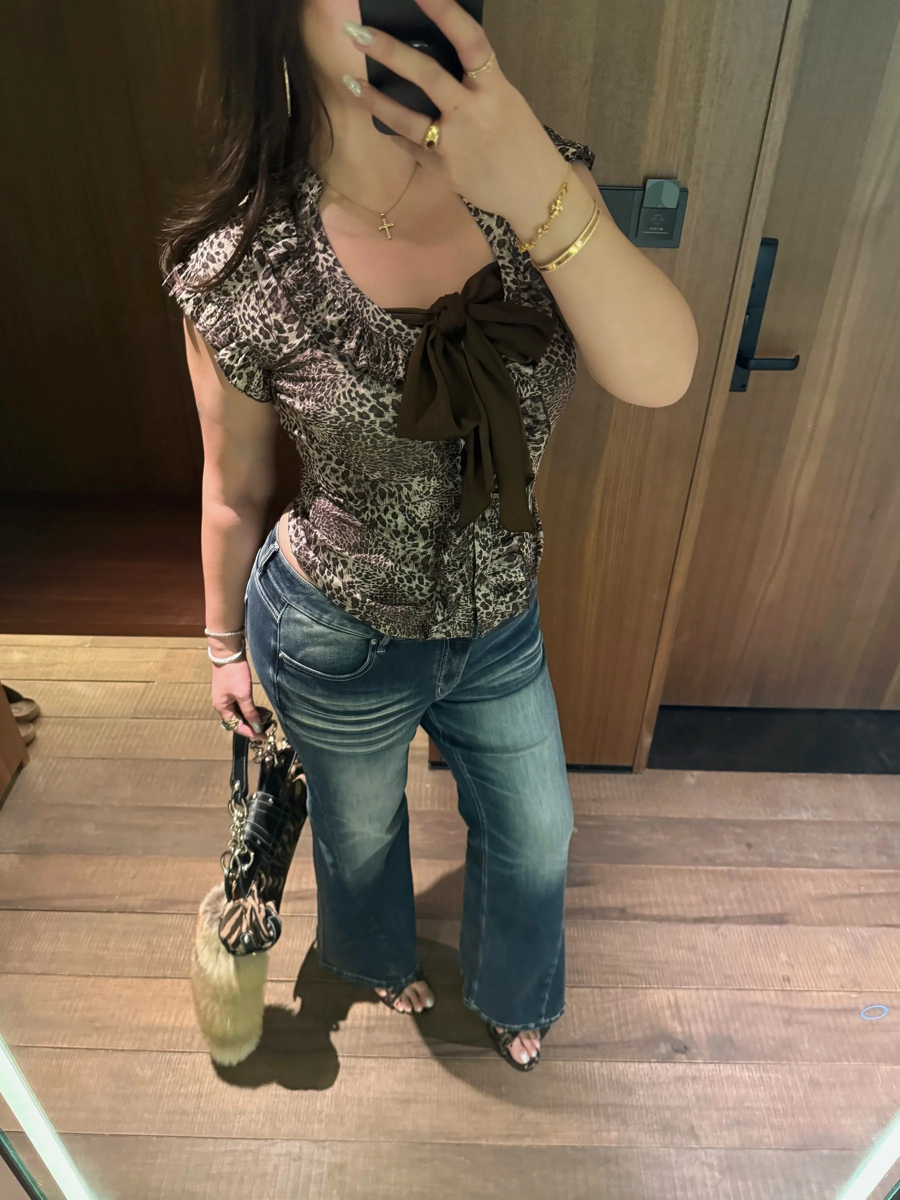 

Джинсы-клеш Boolibyoo в стиле ретро, американского дизайна, для женщин, прямого кроя, из смесового хлопка, средней эластичности, для повседневной носки