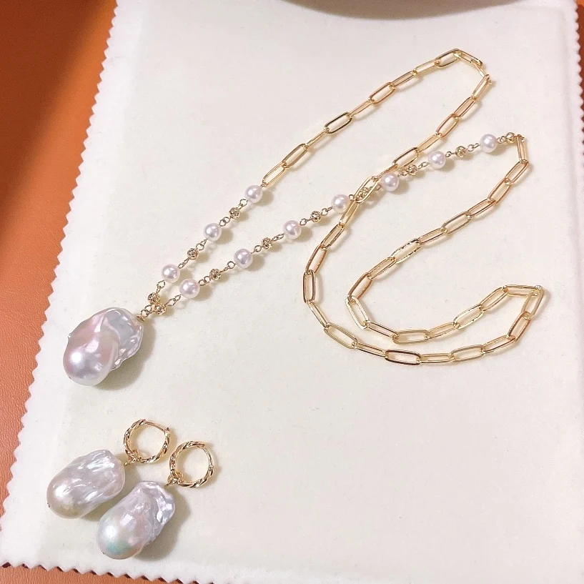 90 High-quality natural Baroque pearls, 14k gold-plated, exclusive original design, big-brand style, great value for money
